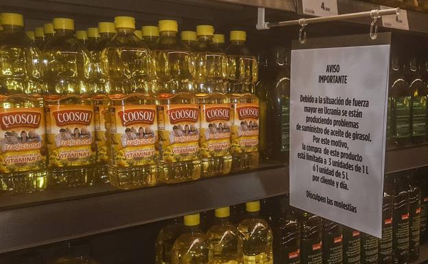 Cartel colocado este lunes en un supermercado