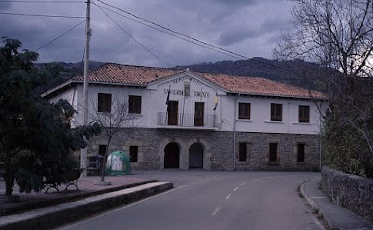 Ayuntamiento de Santiurde de Toranzo.