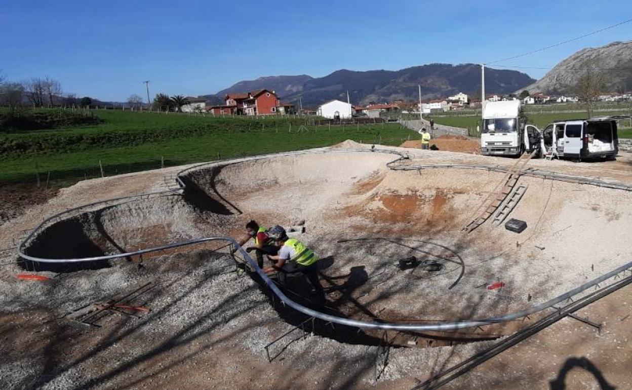 Nueva pista de skate junto al parque de Tarriba, en San Felices.