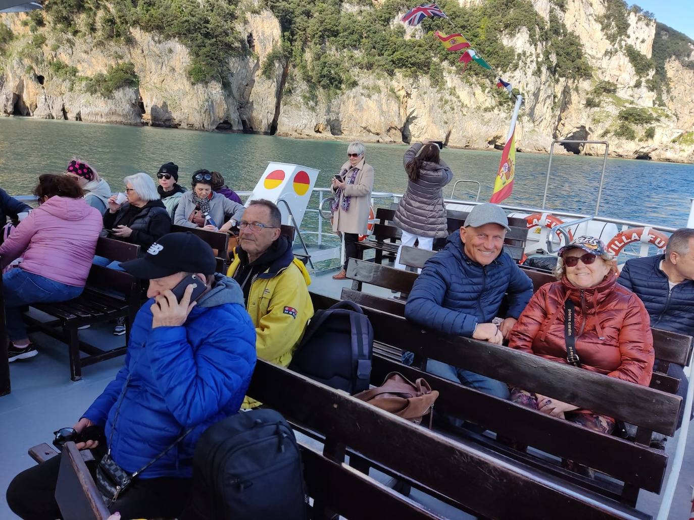 Fotos: Un grupo de rusos y ucranianos, de turismo por Cantabria