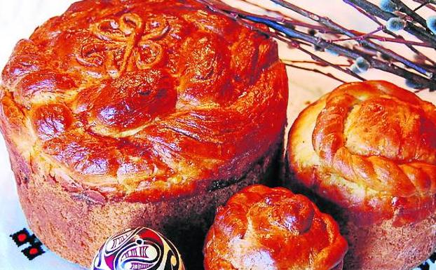 Paska, una especie de panettone. 