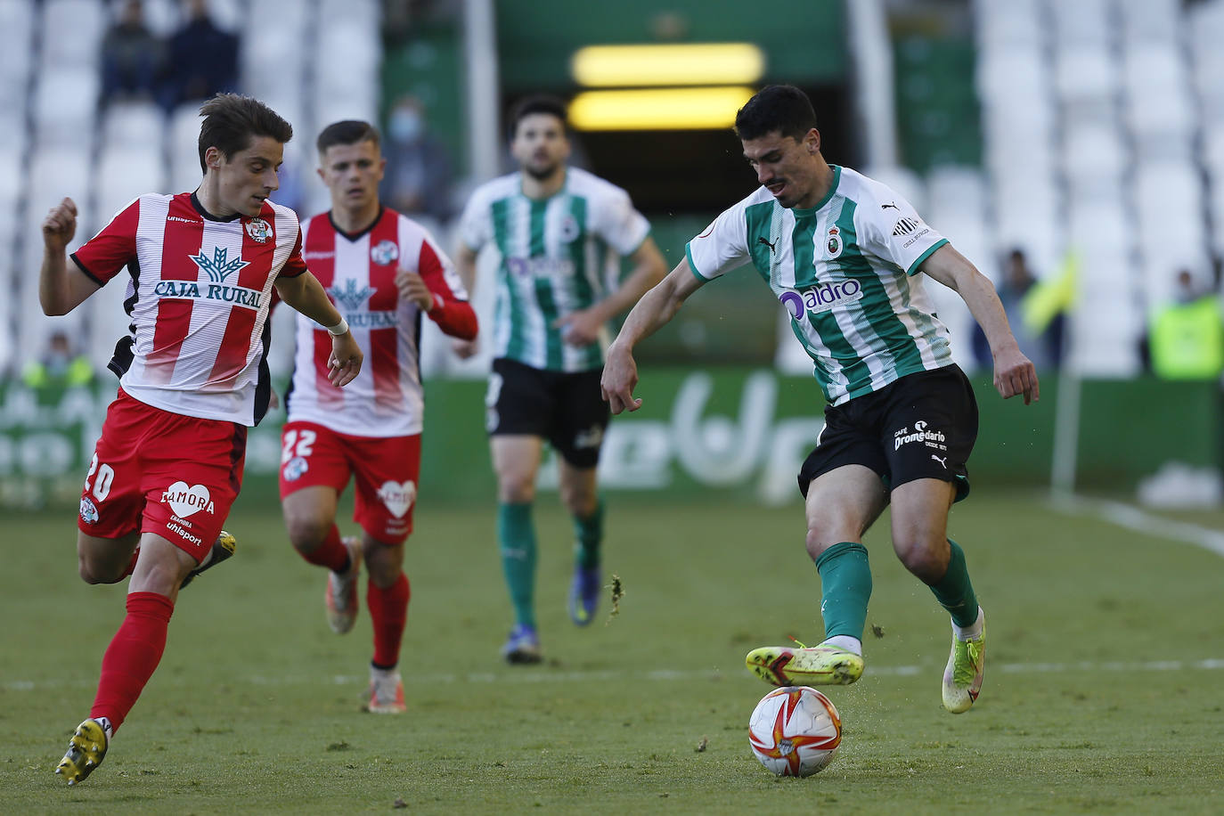 Fotos: Las mejores imágenes del Racing-Zamora