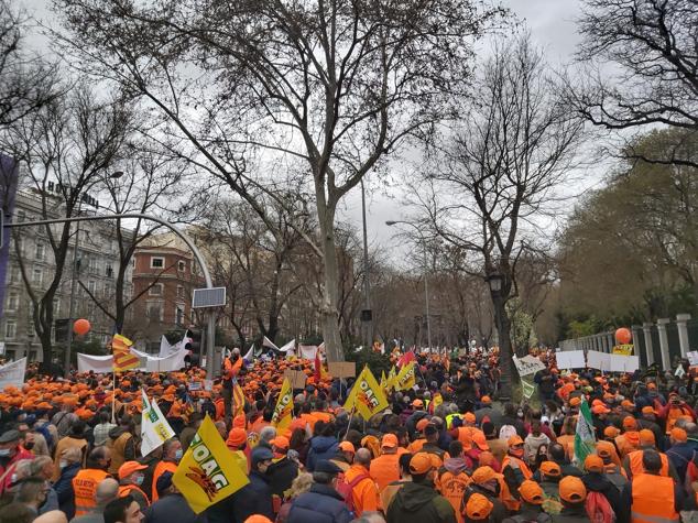 Fotos: Más de cuatro mil cántabros se suman en Madrid al clamor en defensa del mundo rural