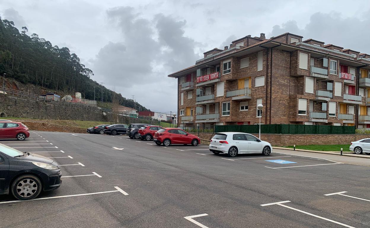 El espacio de estacionamiento se ha habilitado en la zona alta del barrio 