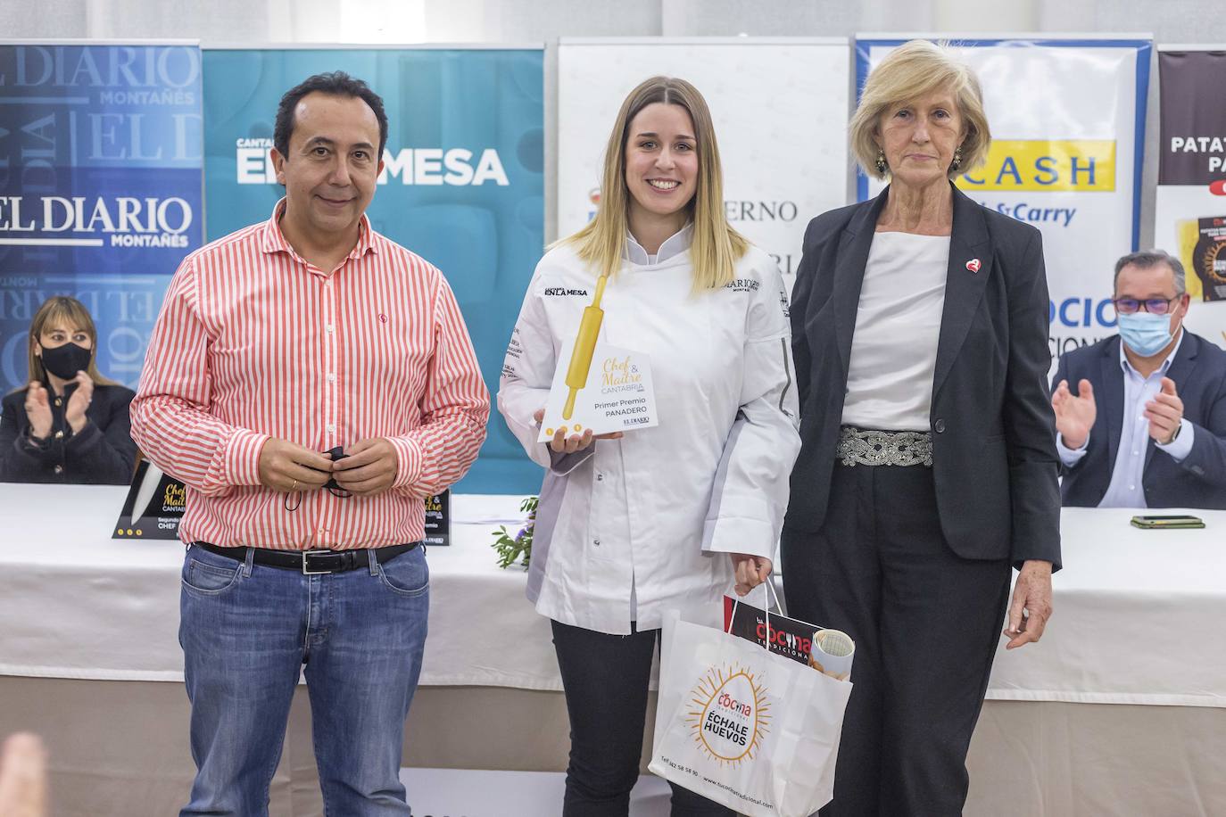 Carlos Fernández, director comercial de El Diario; Camila Rodrigué, Chef Panadera, y Marina Lombó, consejera de Educación y Formación Profesional.