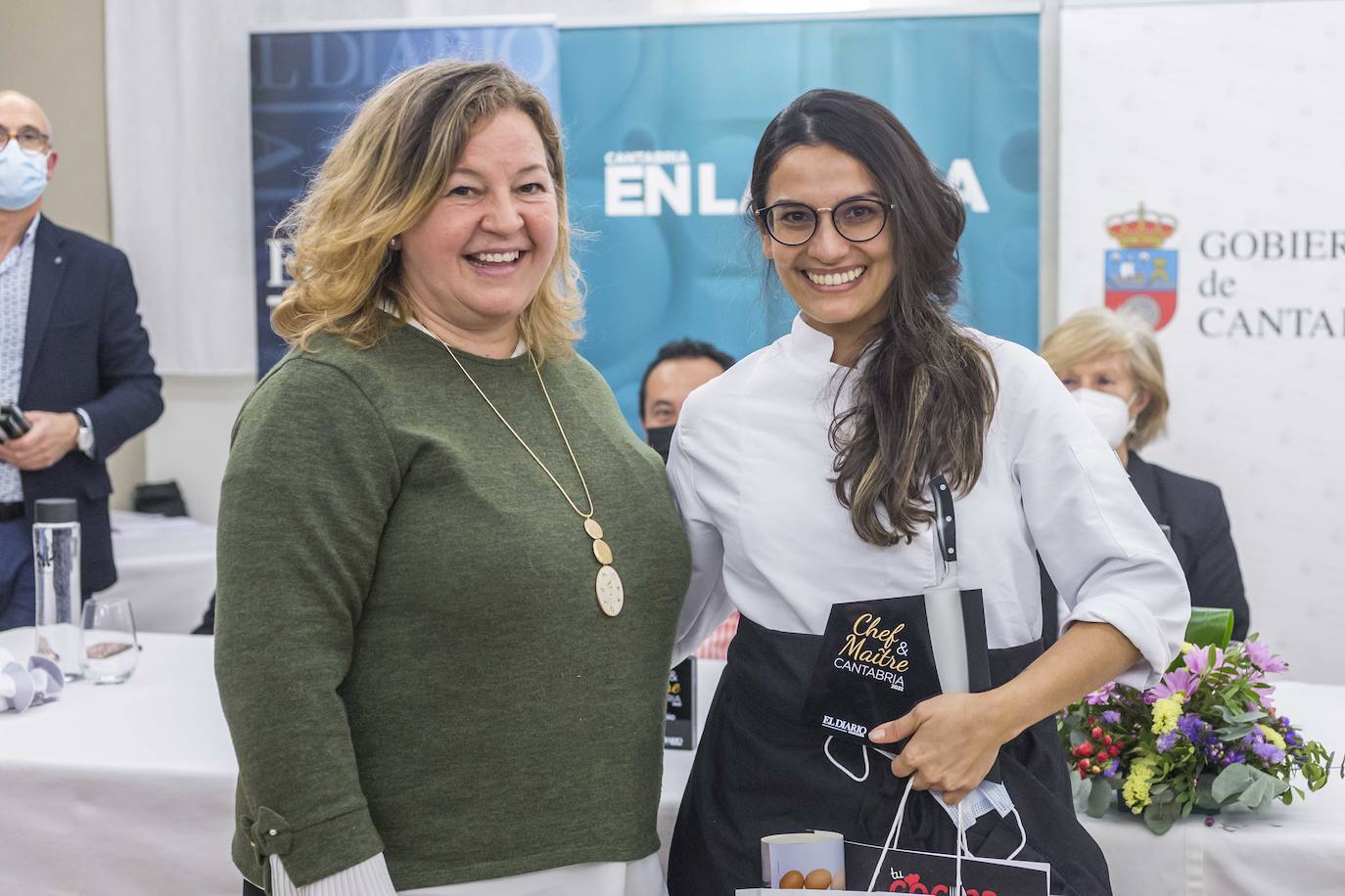 Eva Blanco, de Bodega Casa Pago del Blanco junto a Danila Arcanjo, tercer premio Chef Cantabria Senior