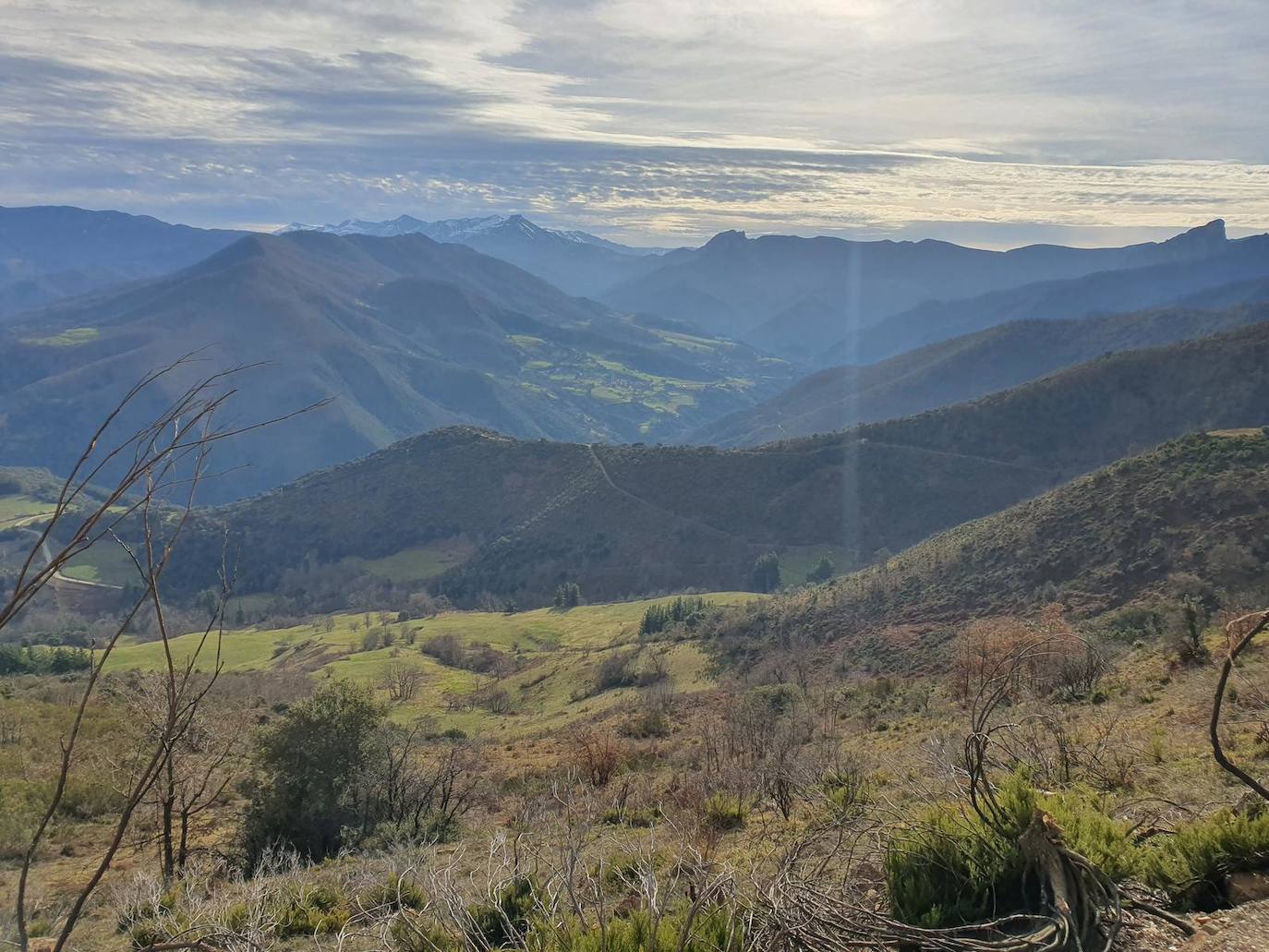 Vistas de Peña Labra y los pueblos de Liébana.