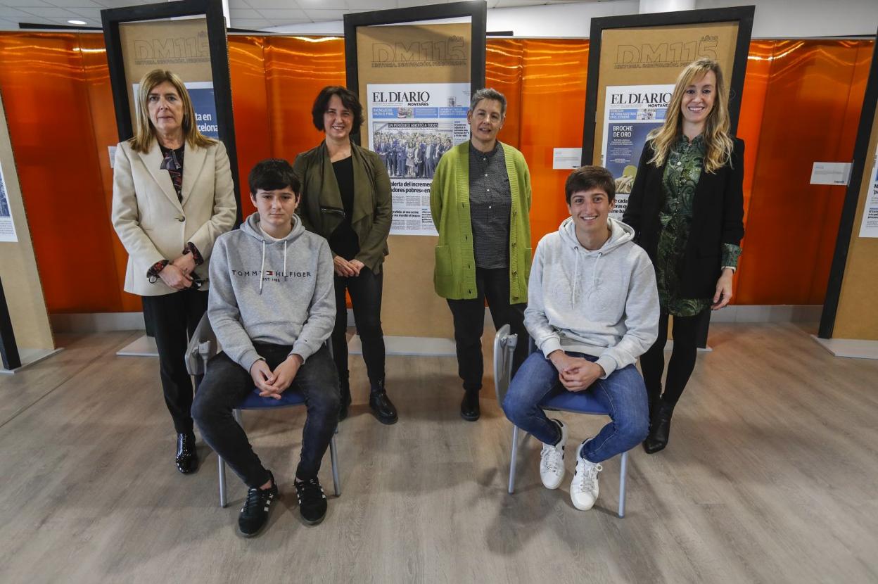  De izquierda a derecha y de arriba abajo: Belén Campos (mentora), Sonia Pacheco (tutora), Maite Collantes (directora), Irene Rivero (mentora), Santiago Hormaechea y Nicolás Álvarez (estudiantes). 