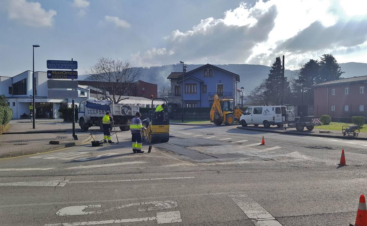 La Policía blinda la seguridad vial en los colegios de Los Corrales