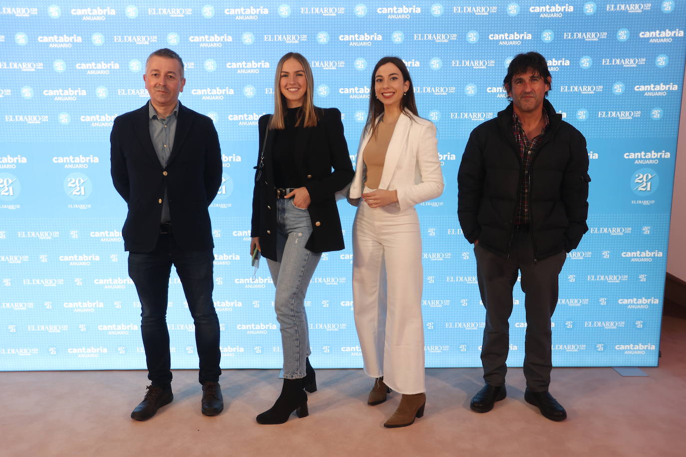 Valentín Fernández, Ángela Martínez, Paula González y Miguel Ángel González. 