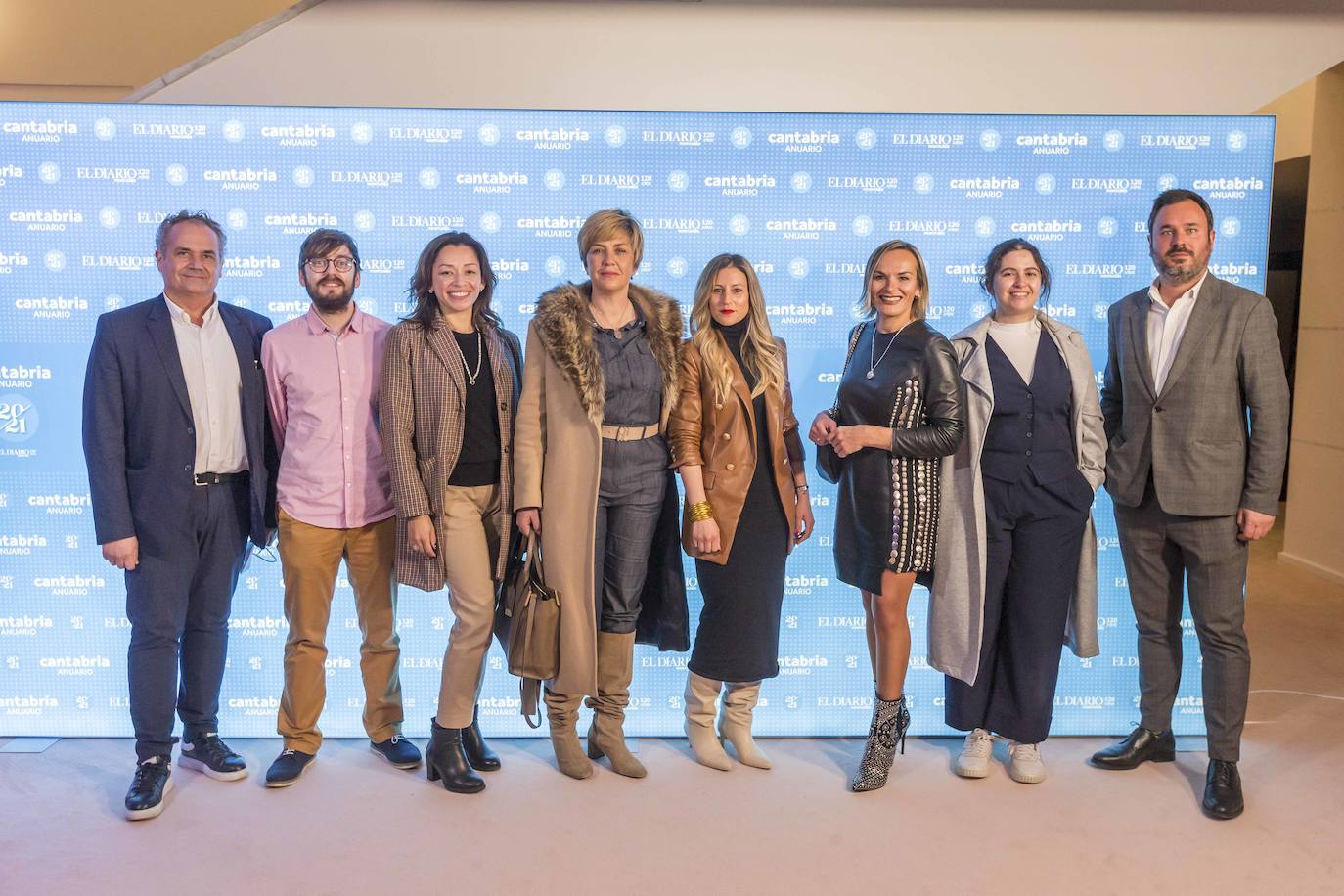 Carlos Matía, Javier Pato, Jennyfer Jaramillo, Galia Fuentes, Paula Corredera, Annushka Voytsekhovska, Verónica Gómez y Diego Fontaneda. 