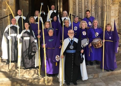 Imagen secundaria 1 - Laredo retoma su Domingo de Ramos con nuevos bríos