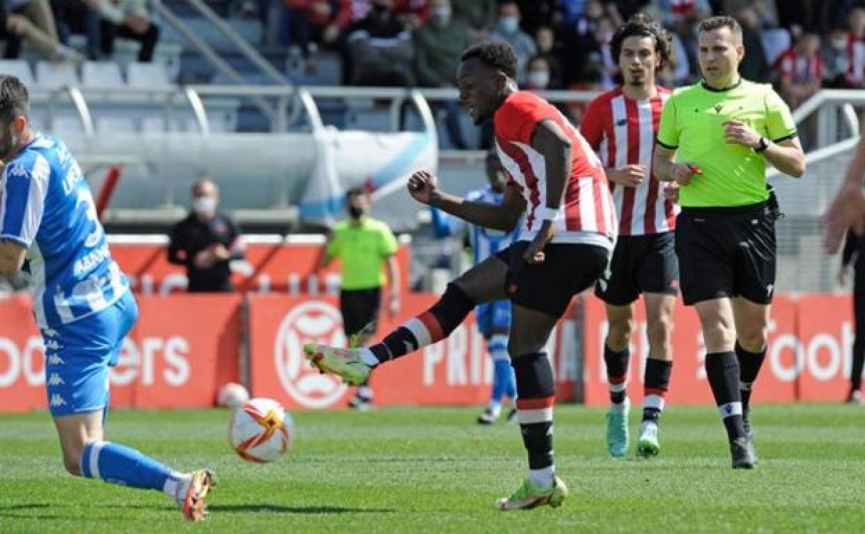 El empate entre Bilbao Athletic y Deportivo, pendiente de una posible alineación indebida del filial vasco