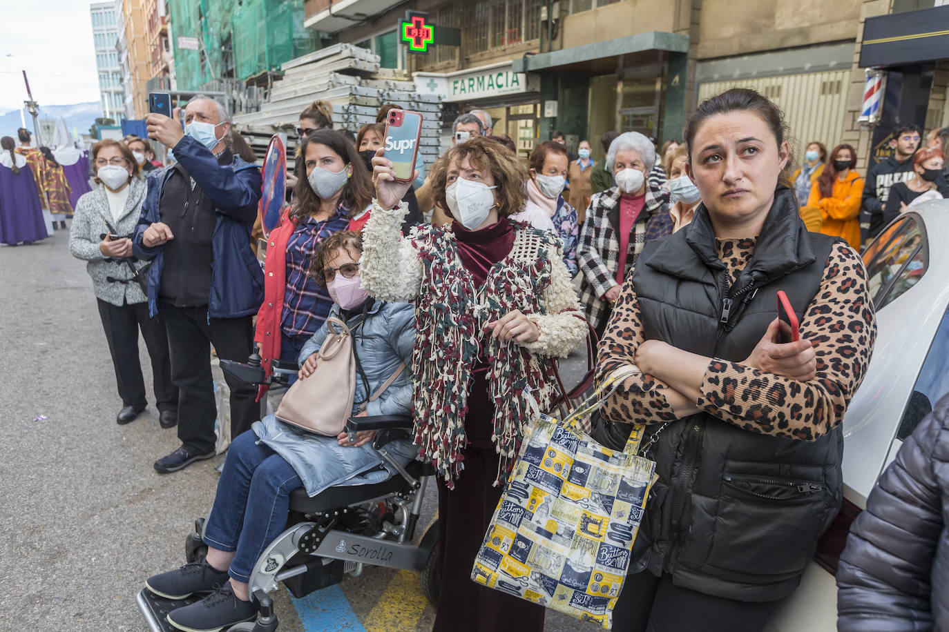 La procesión partió de la iglesia de Los Pasionistas hacia la catedral, haciendo una parada en la calle Madrid, para homenajear al pueblo ucraniano