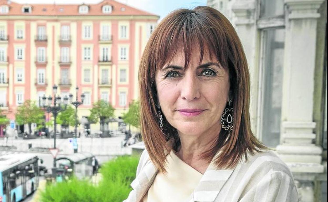 Ana Belén Álvarez, en el balcón de la Consejería.