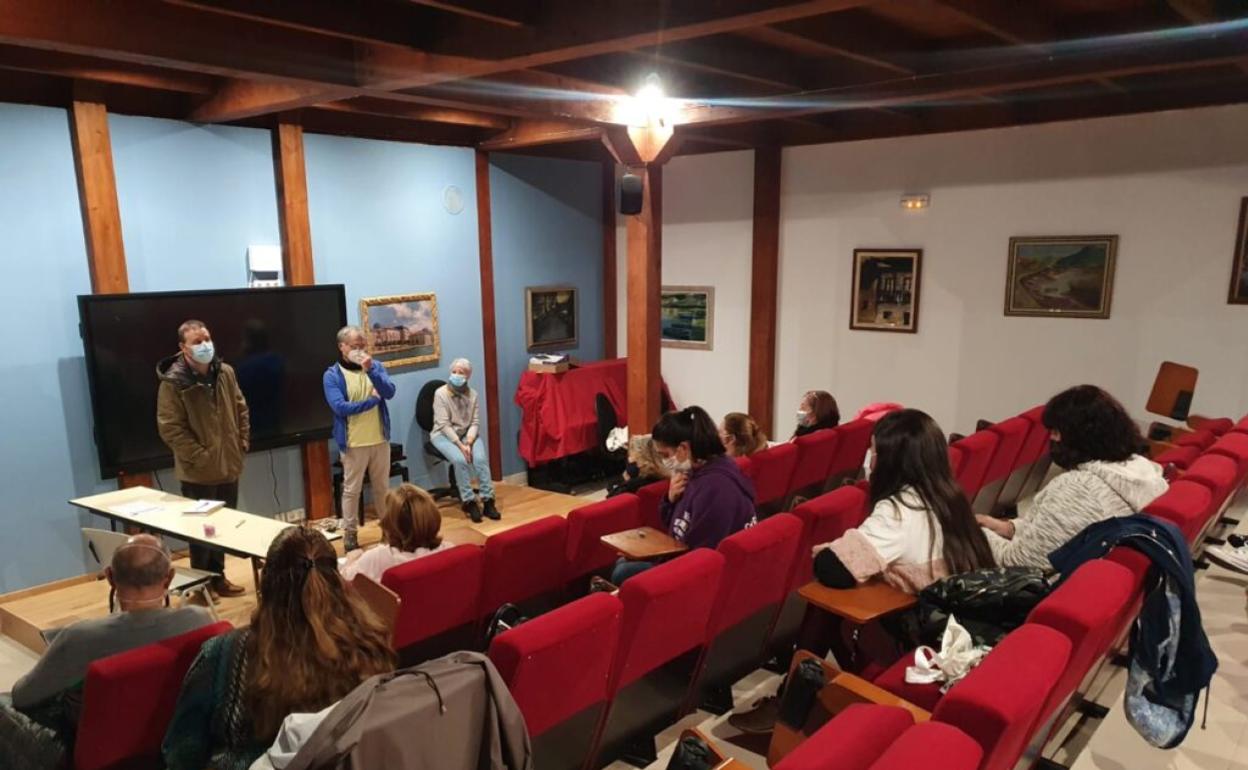 La Casa de Cultura de Limpias acogerá el encuentro literario con motivo del día del libro 