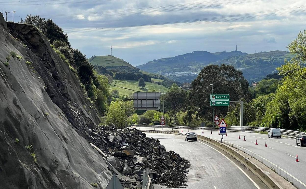 Así se encuentra este sábado la Autovía del Cantábrico