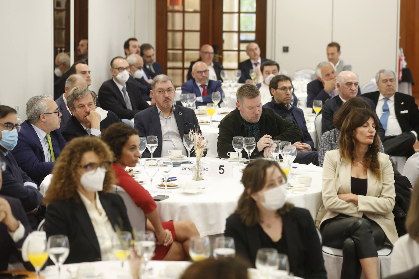 Fotos: Pablo Zuloaga, en el Foro Económico de El Diario Montañés