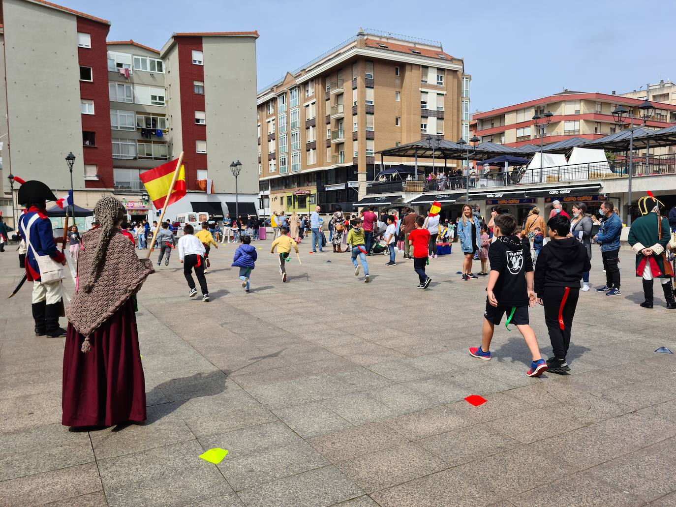 El municipio celebra hasta el 2 de mayo la Fiesta Homenaje a Pedro Velarde, una cita en recuerdo al militar de Muriedas que se va a desarrollar a través de varias actividades, espectáculos y actuaciones de calle dirigidas a toda la familia