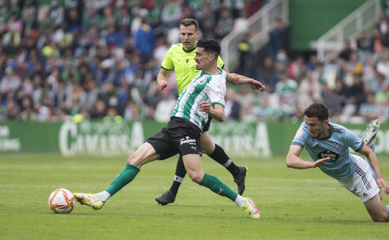 Arturo Molina, en el pasado encuentro ante el Celta B.