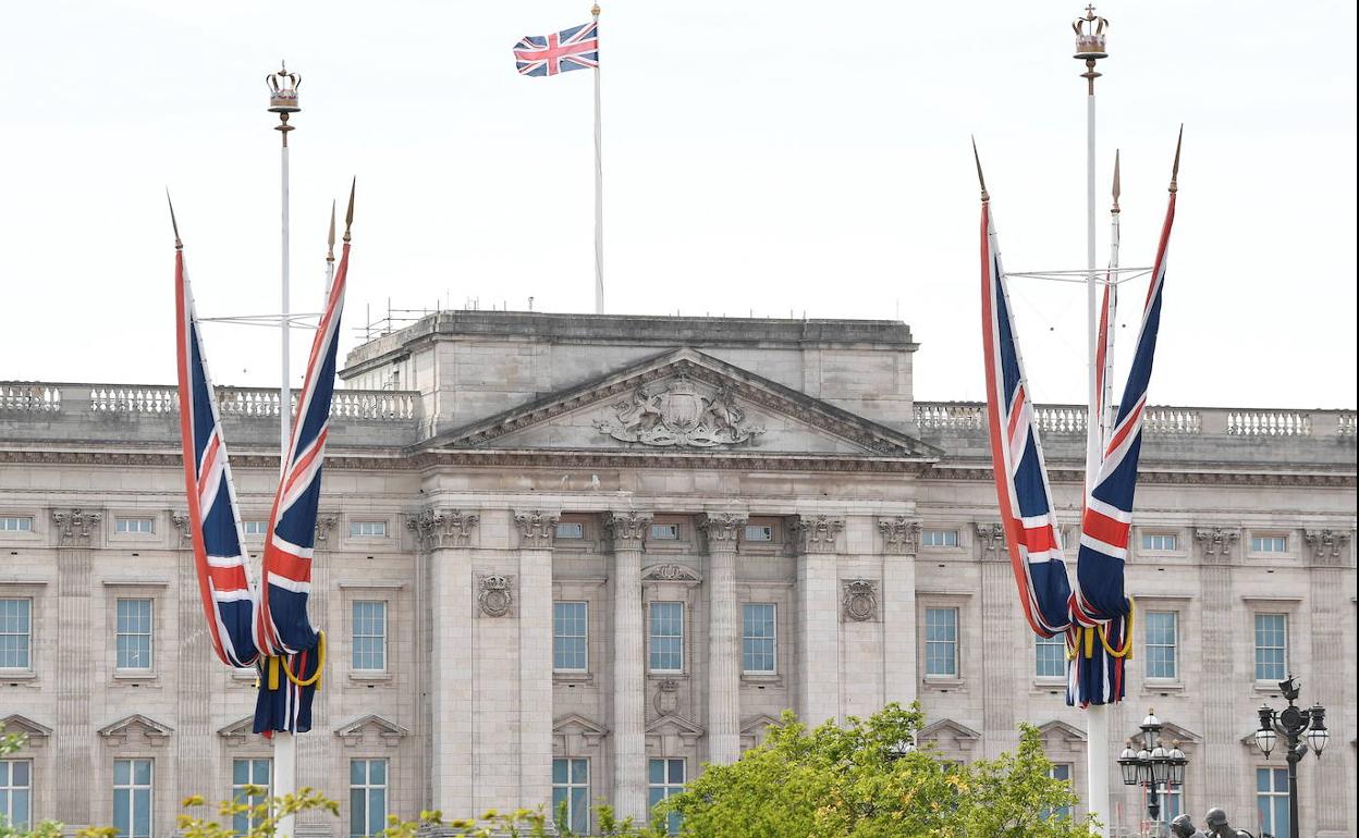 Preparativos para el Jubileo de Platino de Isabel II, en el Palacio de Buckingan.