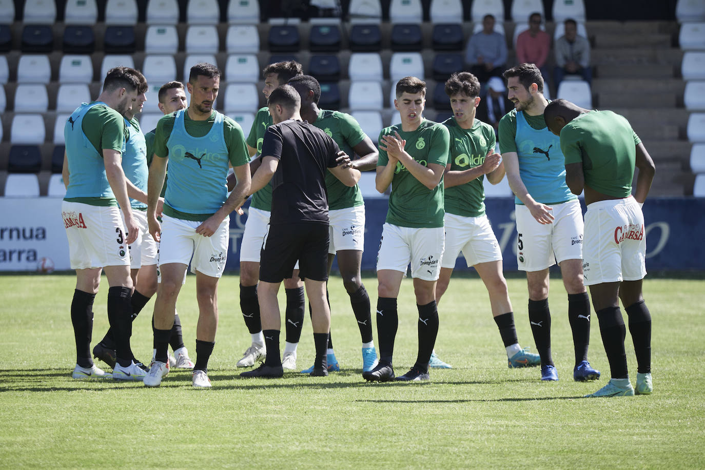 Fotos: El Tudelano se impone por tres goles a cero al Racing