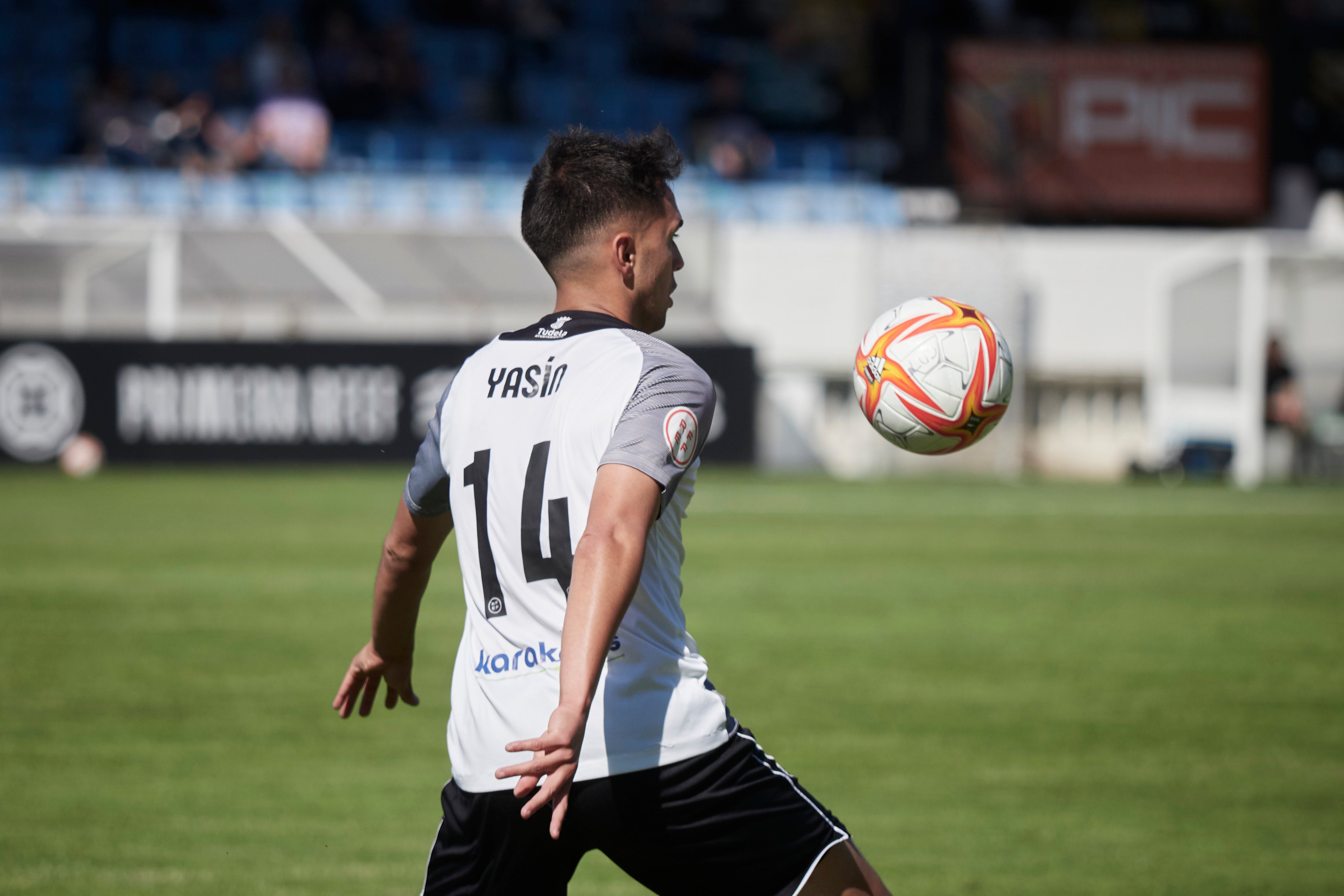 Fotos: El Tudelano se impone por tres goles a cero al Racing