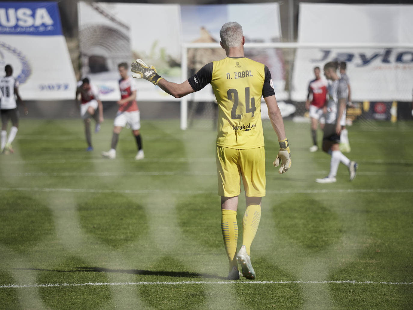 Fotos: El Tudelano se impone por tres goles a cero al Racing