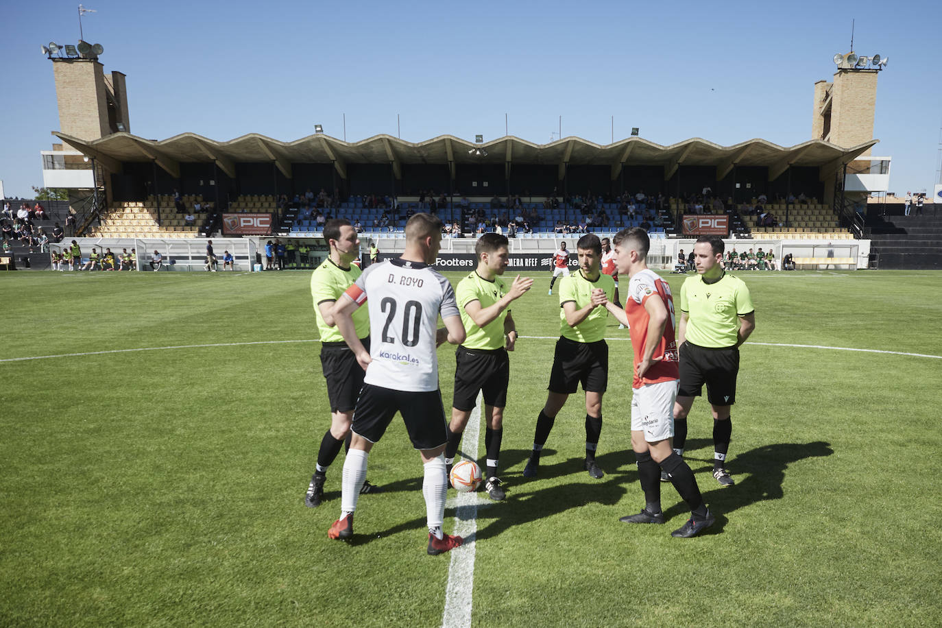 Fotos: El Tudelano se impone por tres goles a cero al Racing