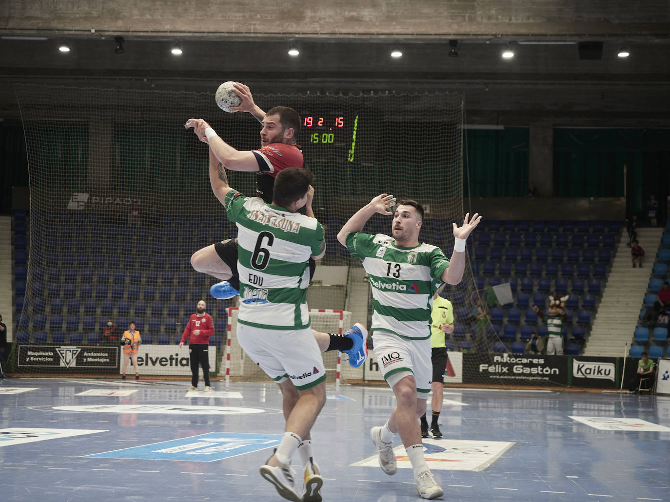 Fotos: El Unicaja cae en Pamplona