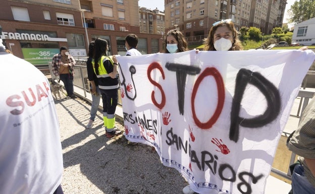 El médico agredido reclama una condena ejemplarizante: «Que le expulsen de la Seguridad Social»