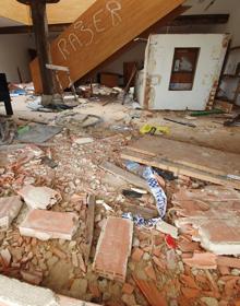 Imagen secundaria 2 - Fachada e interior de la Casa de la Juventud.