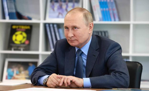 Putin advierte a Helsinki de que abandonar la neutralidad es un «error»