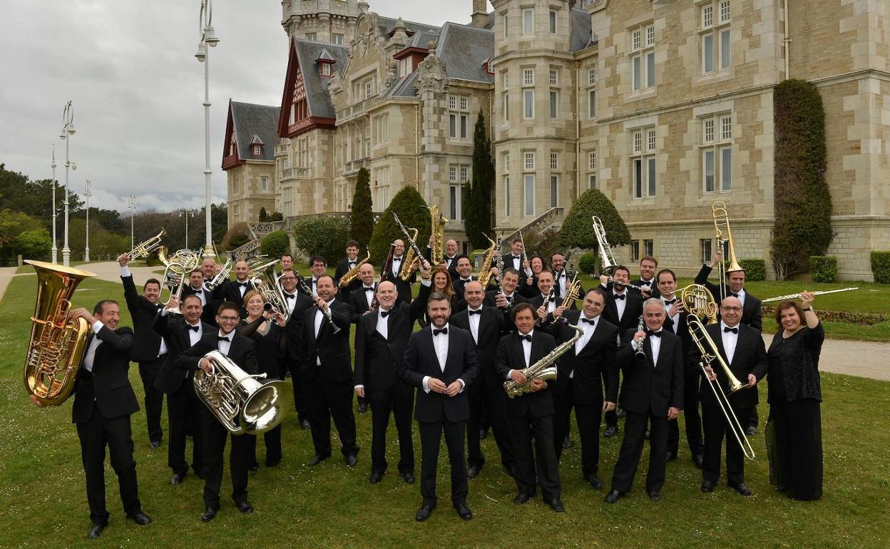 La Banda Municipal de Música de Santander en el Palacio de la Magdalena. 