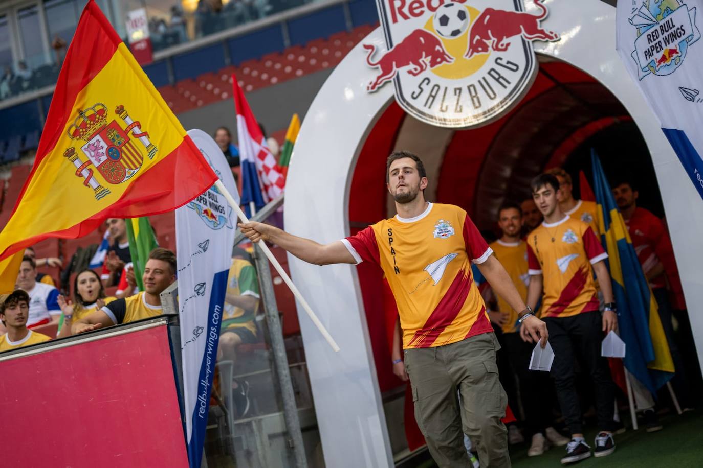 Imagen de la selección de España en la gala inaugural en el Red Bull Arena (Salzburgo).