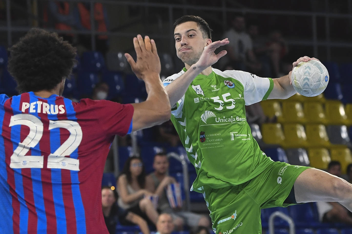 Fotos: El Unicaja Sinfin cae en Barcelona