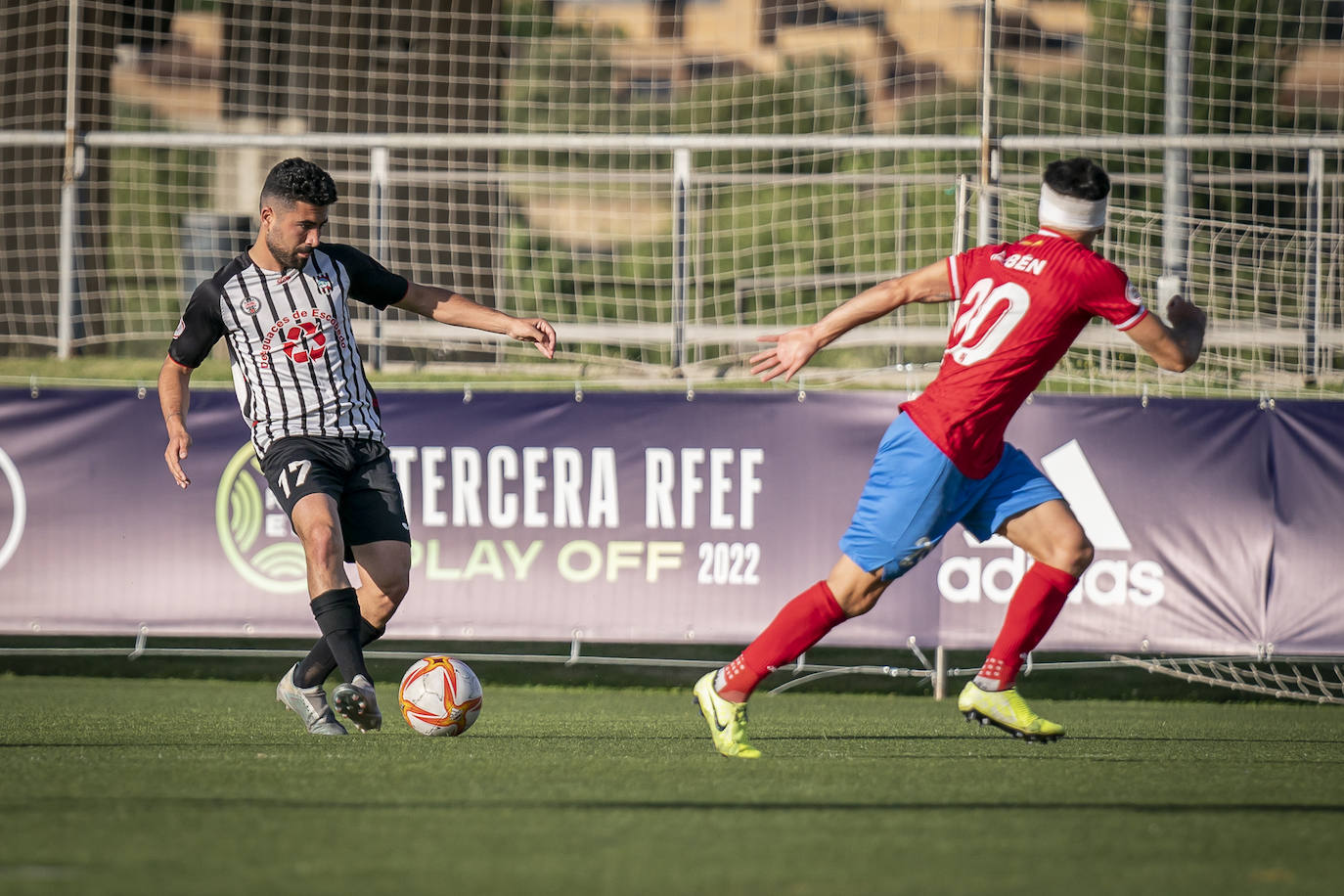 Fotos: El Escobedo dice adiós al sueño del ascenso a Segunda RFEF