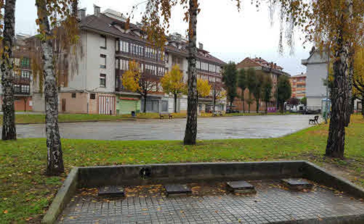 Imagen de archivo de la Plaza del Gallo de Santiago de Cartes.