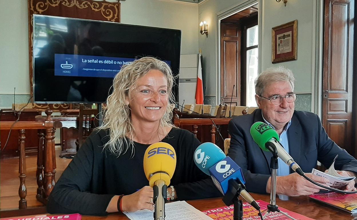 Susana Herrán y Javier Carrasco, durante la presentación del cliclo de música 