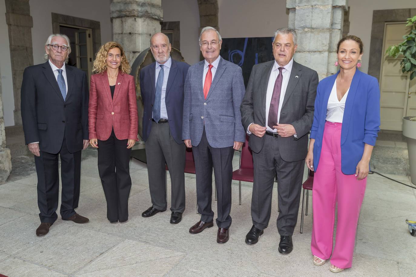 Jesús Cabezón, Meritxell Batet, Mariano Linares, Alberto Cuartas, Joaquín Gómes y Ainoa Quiñones. 