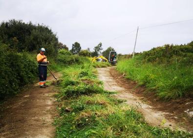 Imagen secundaria 1 - San Vicente pone al día los caminos de las juntas vecinales