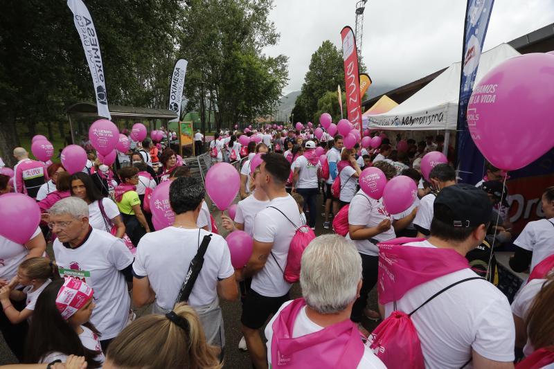 Fotos: Miles de personas participan en la marcha contra el cáncer de Los Corrales