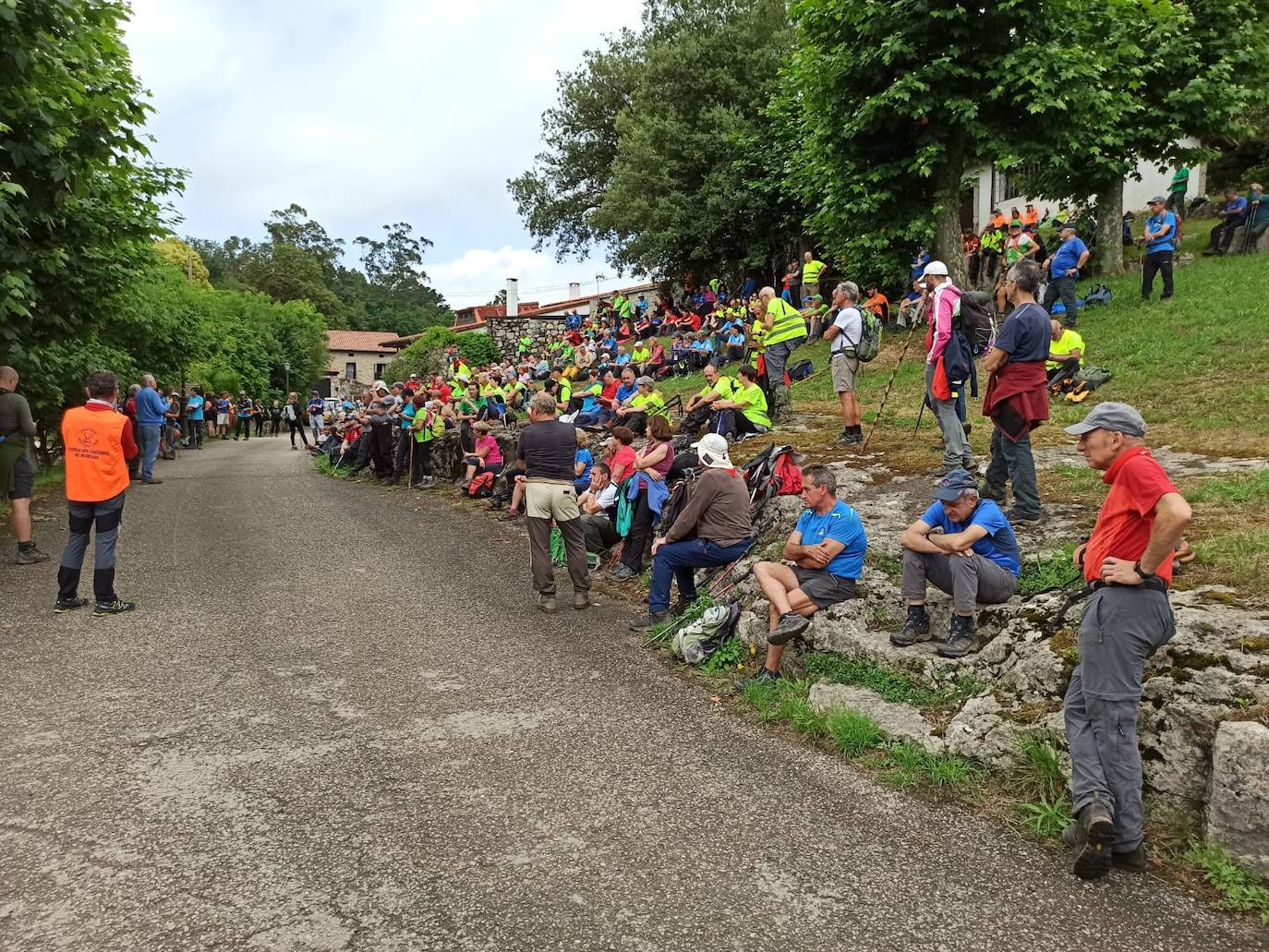 Fotos: Más de 500 senderistas celebran el Día del Montañismo Cántabro