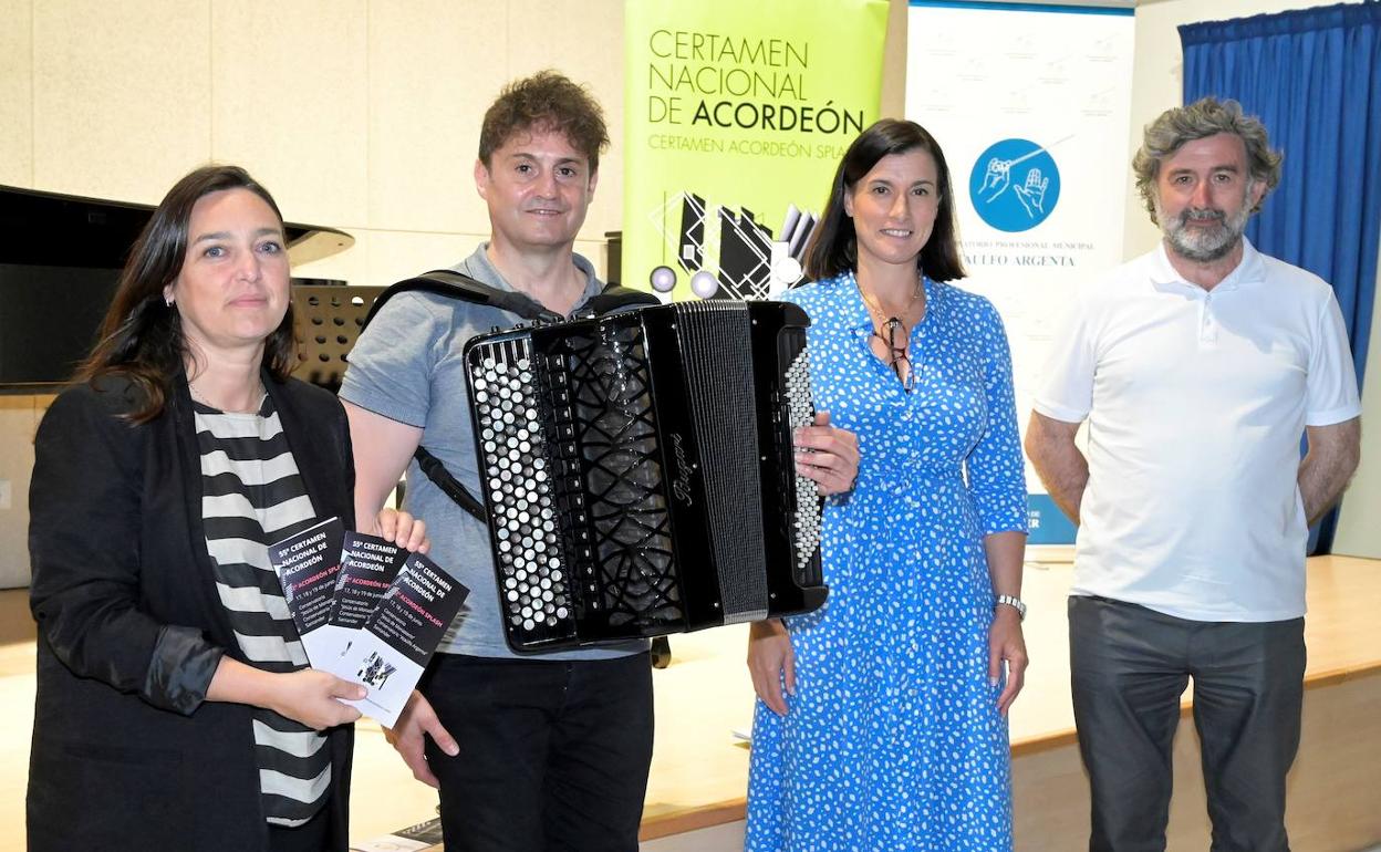 Noemí Méndez, Isidro Terán, Gema Igual y Francisco García en la presentación del certamen