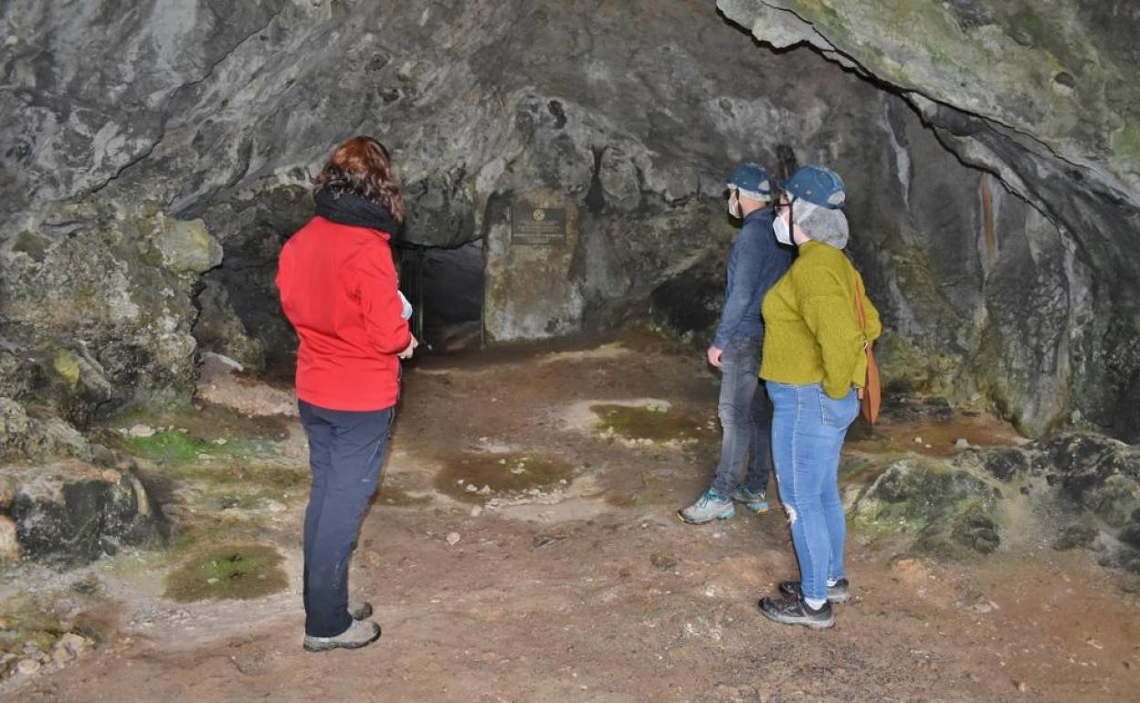 La cueva Horno de la Peña es uno de los puntales del proyecto de divulgación.