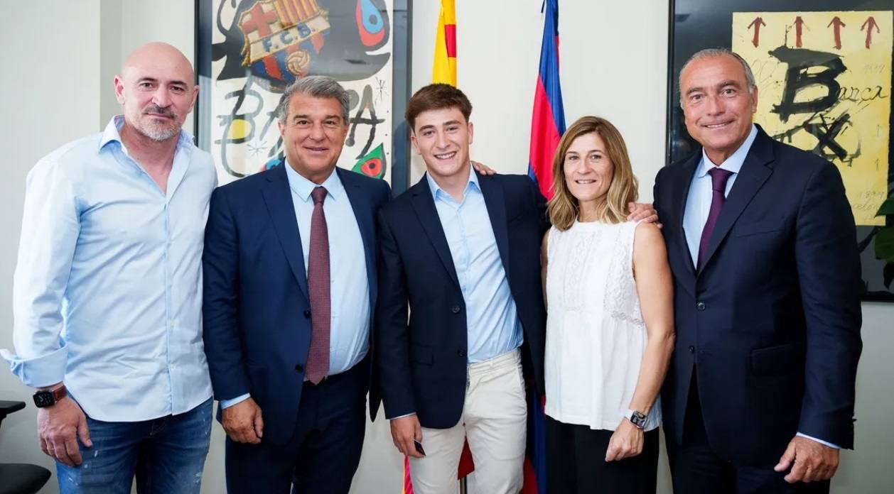 Esteban Torre, Joan Laporta, Pablo Torre, Maite Carral y Rafael Yuste.