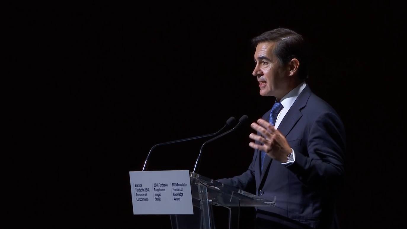 Carlos Torres Vila, presidente de la Fundación BBVA, durante su interrvención en la ceremonia.