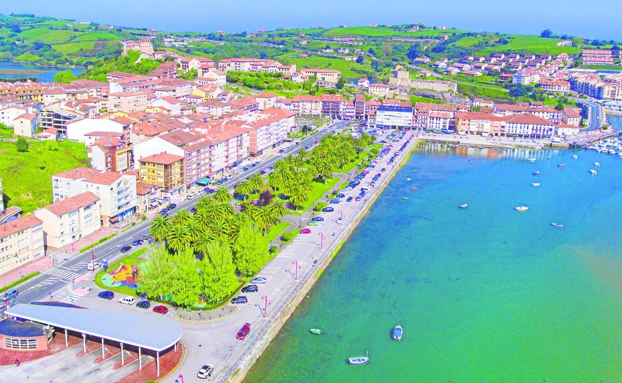 Frente marítimo en el que se proyecta ampliar el puerto deportivo de San Vicente con 273 nuevos atraques. 