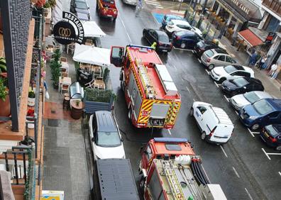 Imagen secundaria 1 - Revuelo en Unquera por el fuego originado en la cocina de Los Toneles