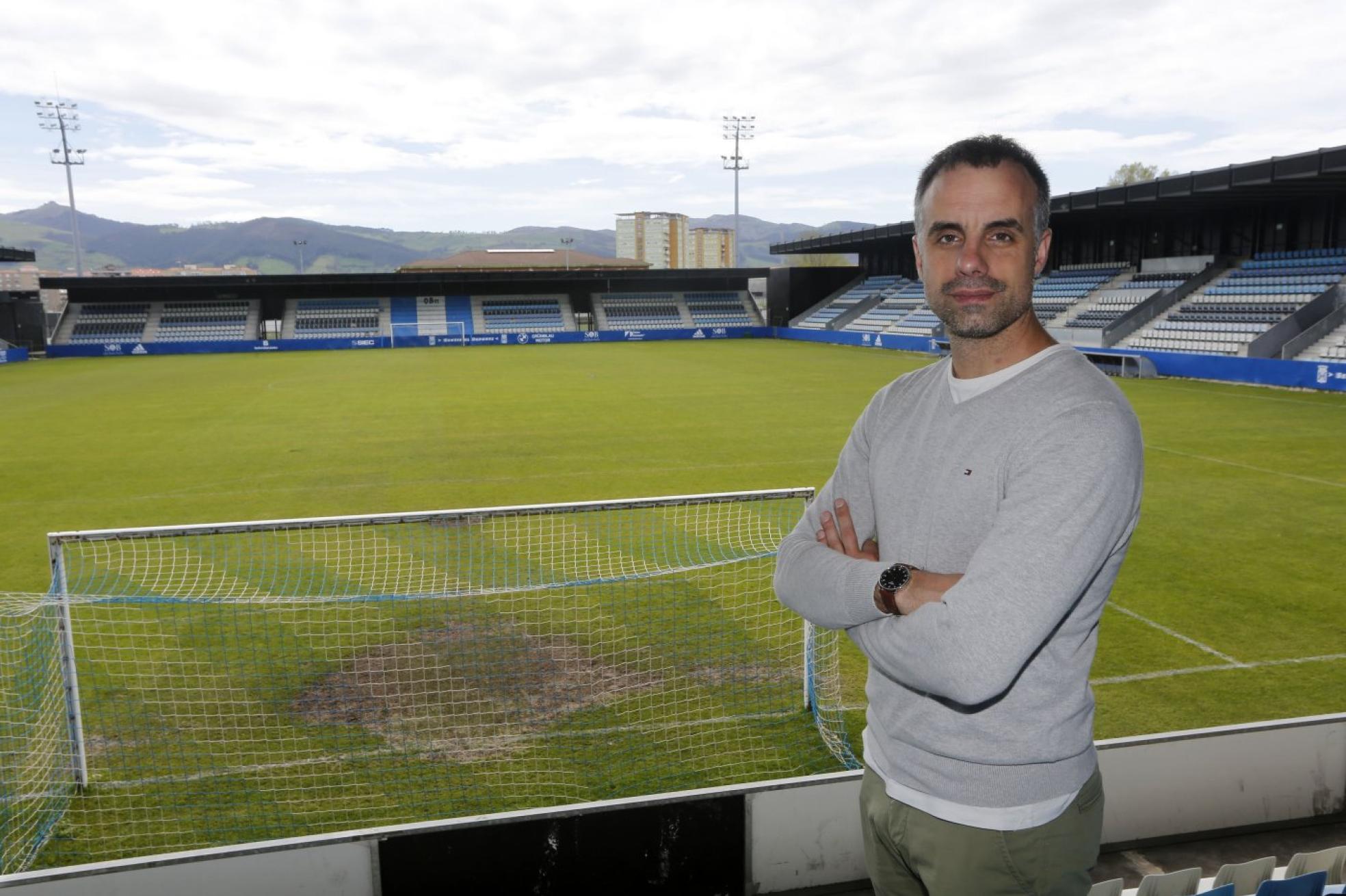 El presidente de la Gimnástica, Siro del Barrio, anuncia que no repercutirá el sobrecoste en los abonos.